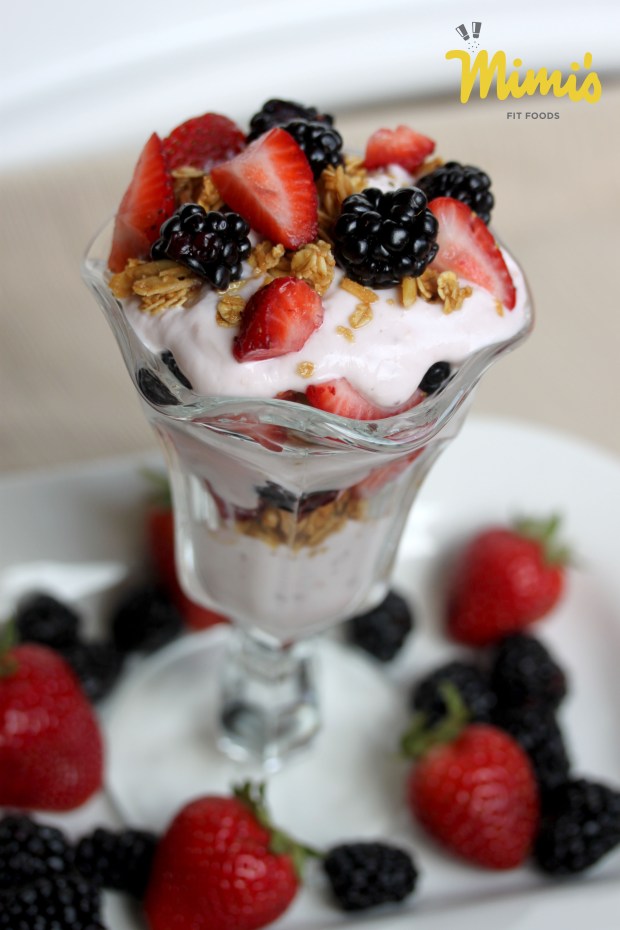 Greek Yogurt and Mixed Berry Parfait | Mimi's Fit Foods